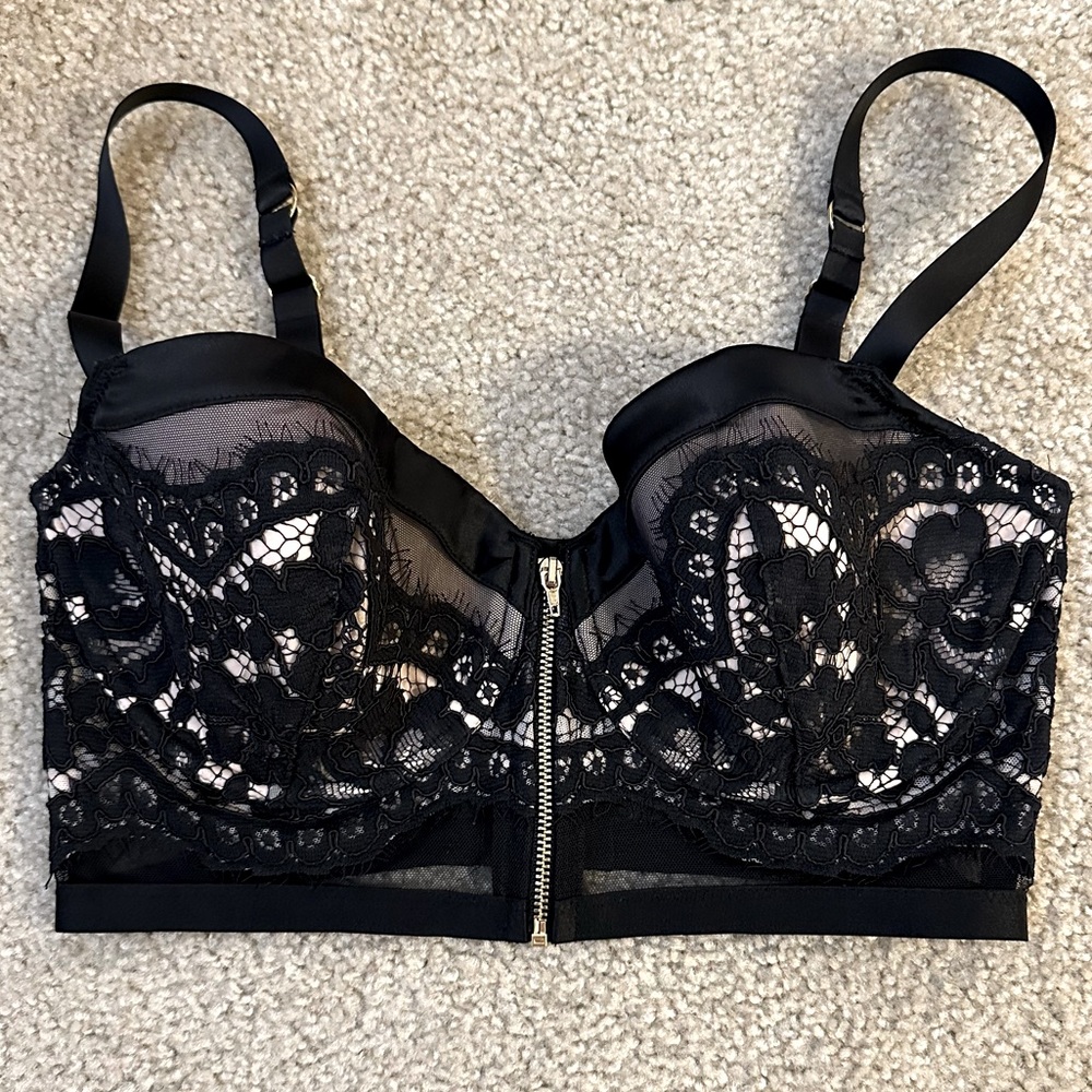 Victoria’s Secret 36DD Lace Zip-front Lined Demi Bustier